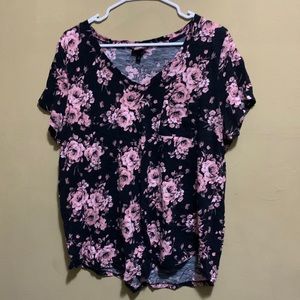 Torrid floral print V-Neck tee size 2
